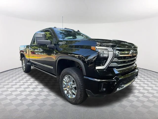 Used 2024 Black Chevrolet High Country image 3