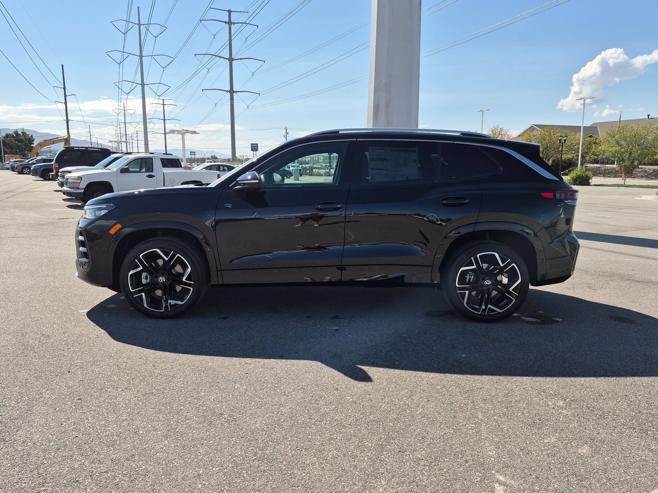 New 2026 Deep Black Pearl Volkswagen SEL R-Line Turbo image 7