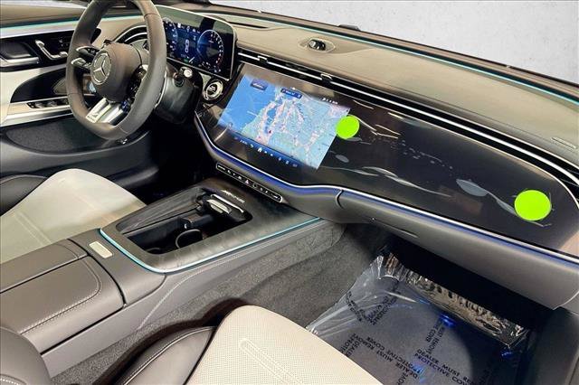 New 2026 MANUFAKTUR Moonlight White Magno Mercedes-Benz AMG® E 53 E image 56