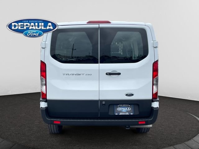 Used 2025 Oxford White Ford Base image 5