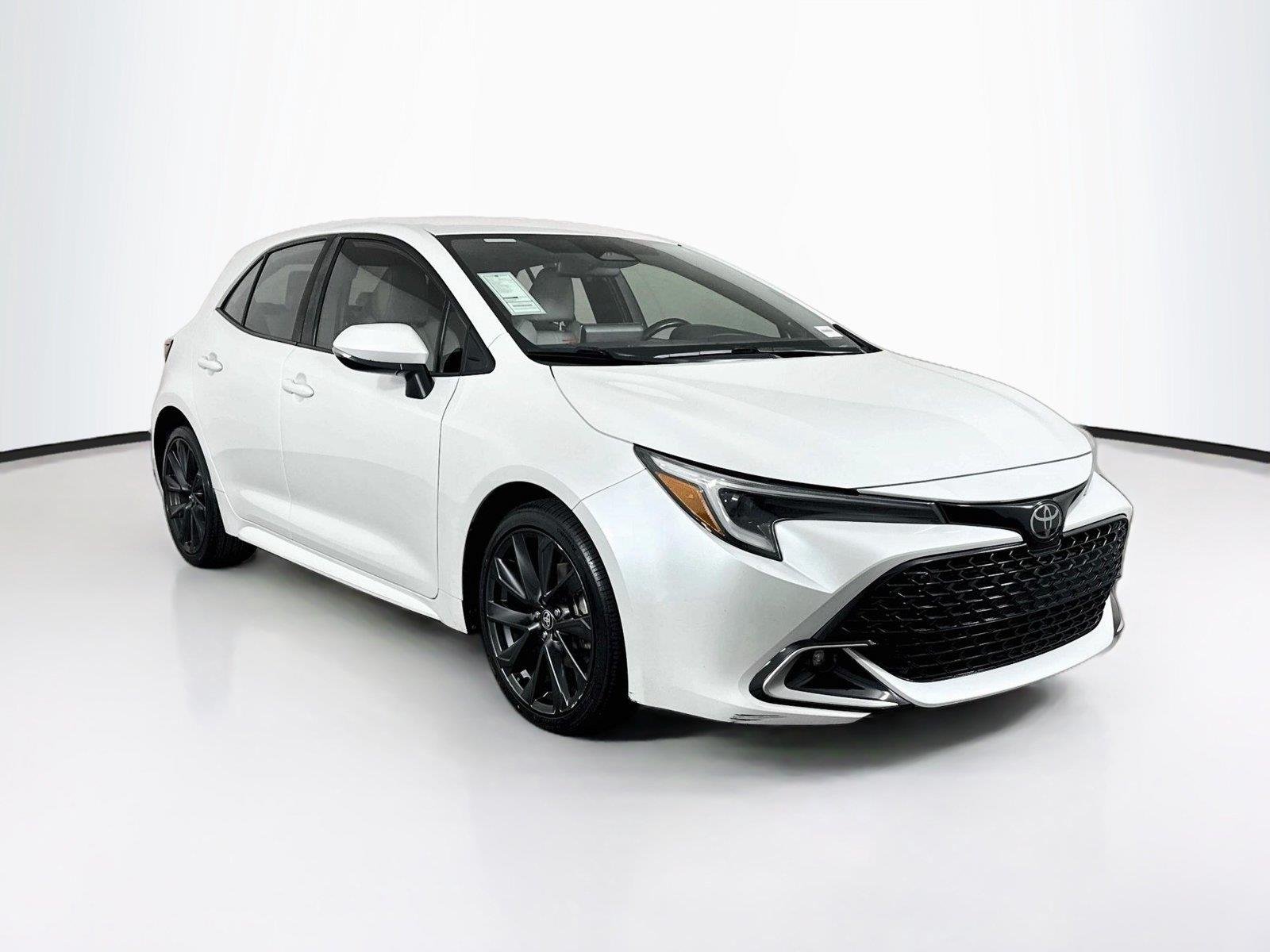 Used 2024 Wind Chill Pearl Toyota XSE image 10