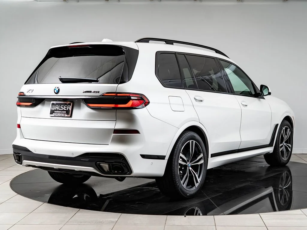 New 2027 Mineral White Metallic BMW xDrive40i image 10