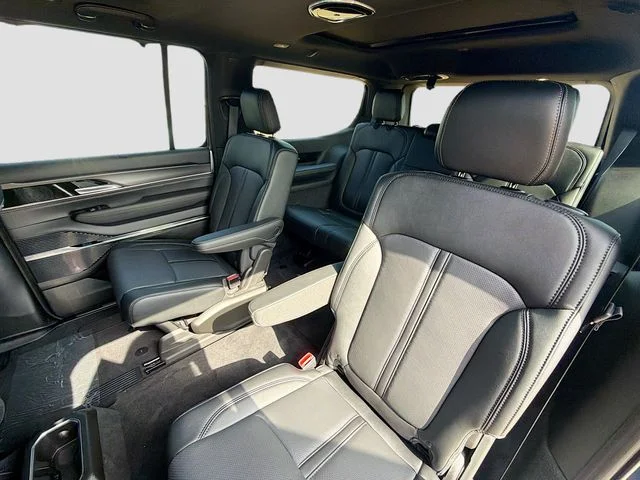 New 2026 Fathom Blue Pearlcoat Jeep Summit Obsidian image 28