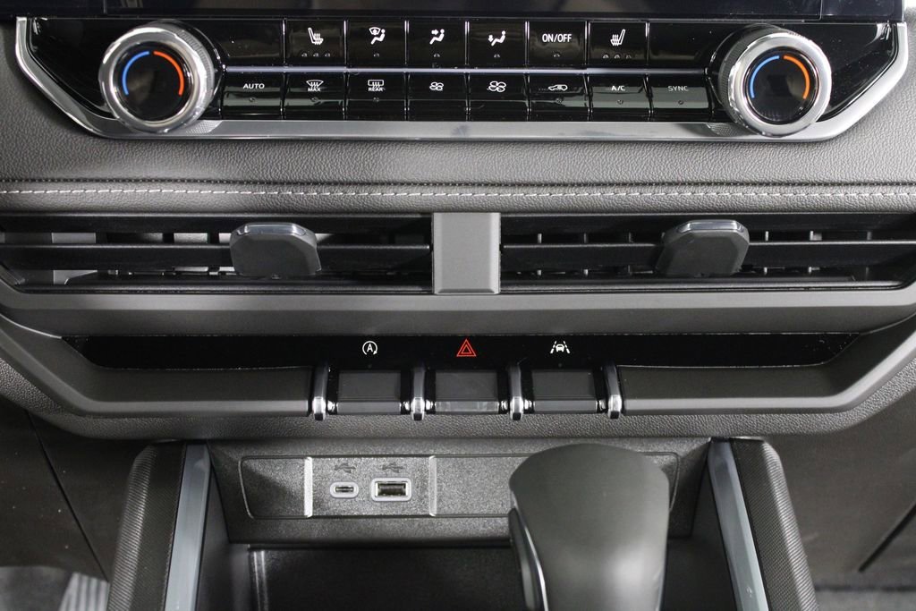 2026 Chevrolet Colorado LT - Photo 26
