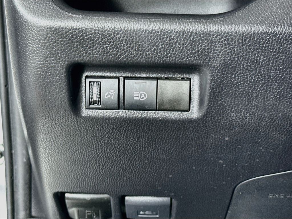 Used 2025 Silver Toyota XLE image 10