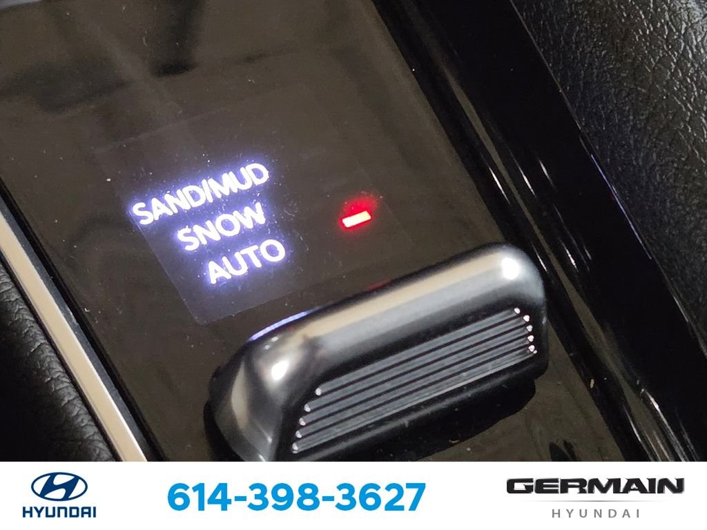 Used 2023 Gray Jeep Latitude image 31