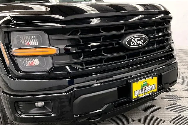 Used 2025 Agate Black Metallic Ford XLT image 31