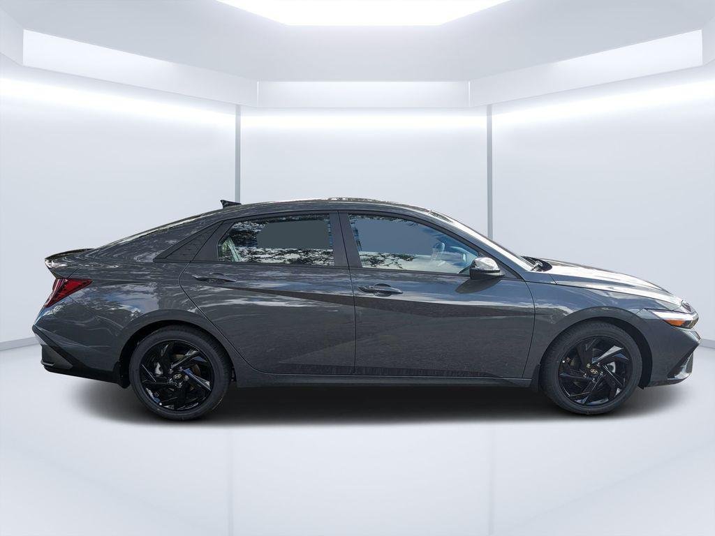 New 2026 Gray Hyundai SEL Sport Plus image 2