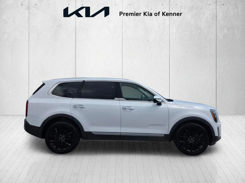 Used 2021 White Pearl Kia SX image 5