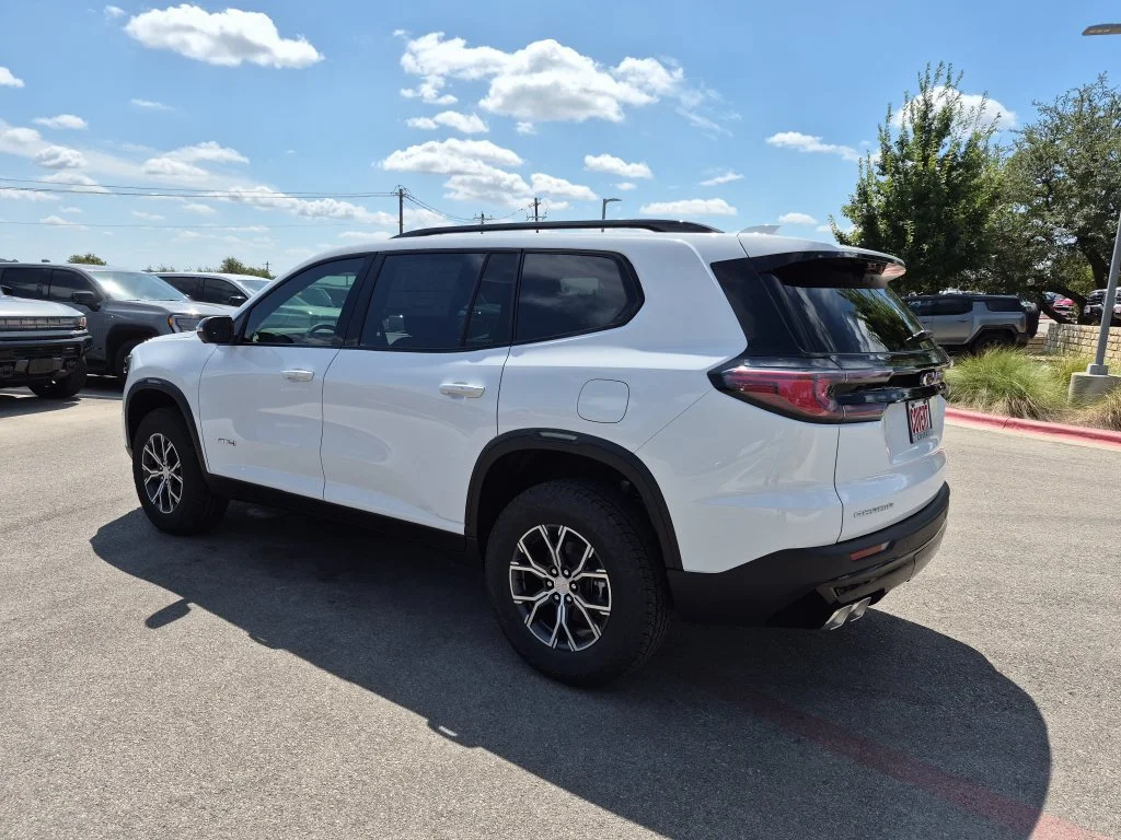 2027 GMC Acadia AT4 - Photo 7
