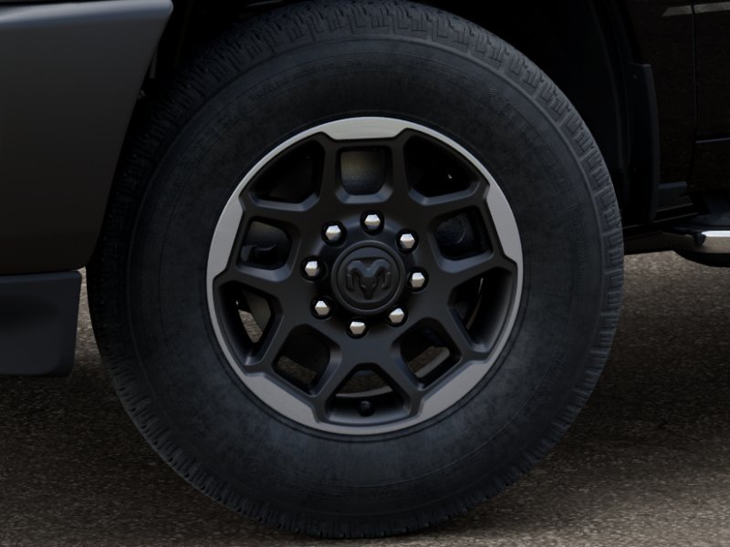 New 2025 Diamond Black Crystal Pearl-Coat Exterior Paint RAM Laramie image 5