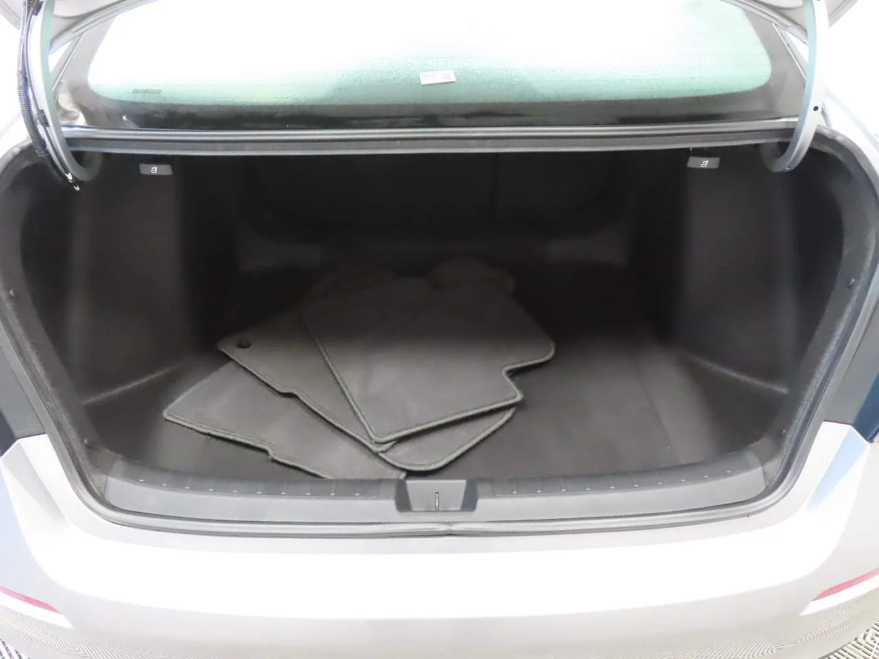 Used 2023 Lunar Silver Metallic Honda EX image 16
