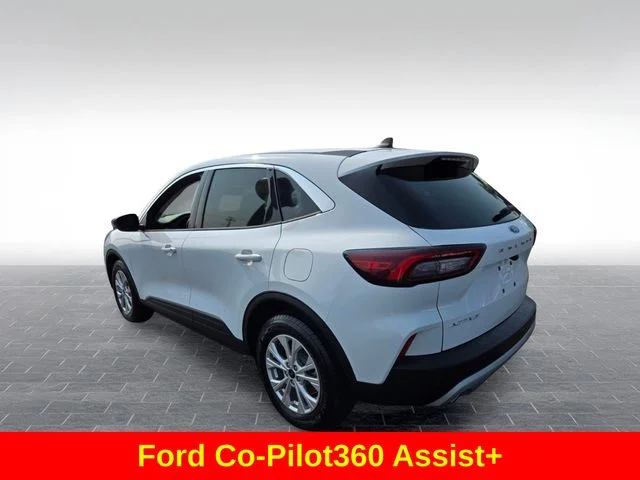 Used 2023 White Ford Active image 6