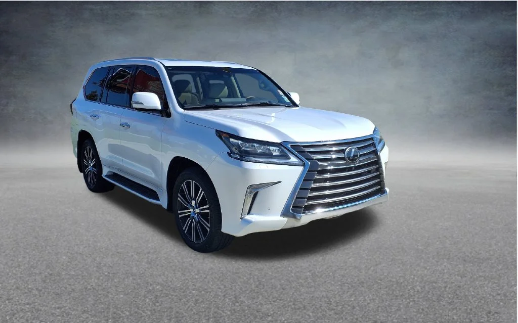 Used 2021 White Lexus 570 image 1