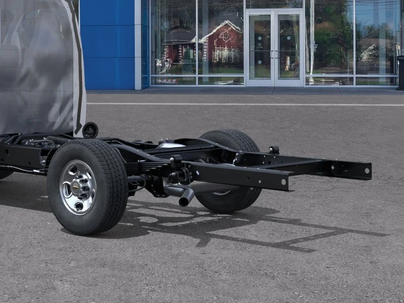 New 2026 Summit White Chevrolet 1WT image 11