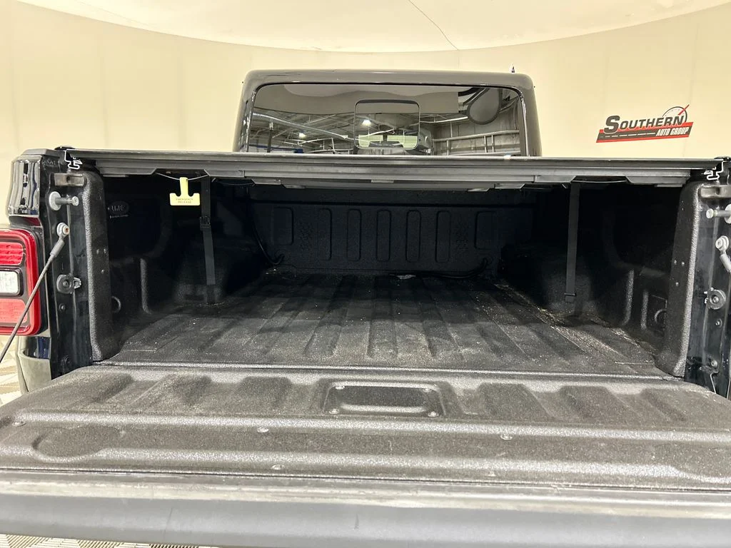 Used 2021 Black Jeep Overland image 5