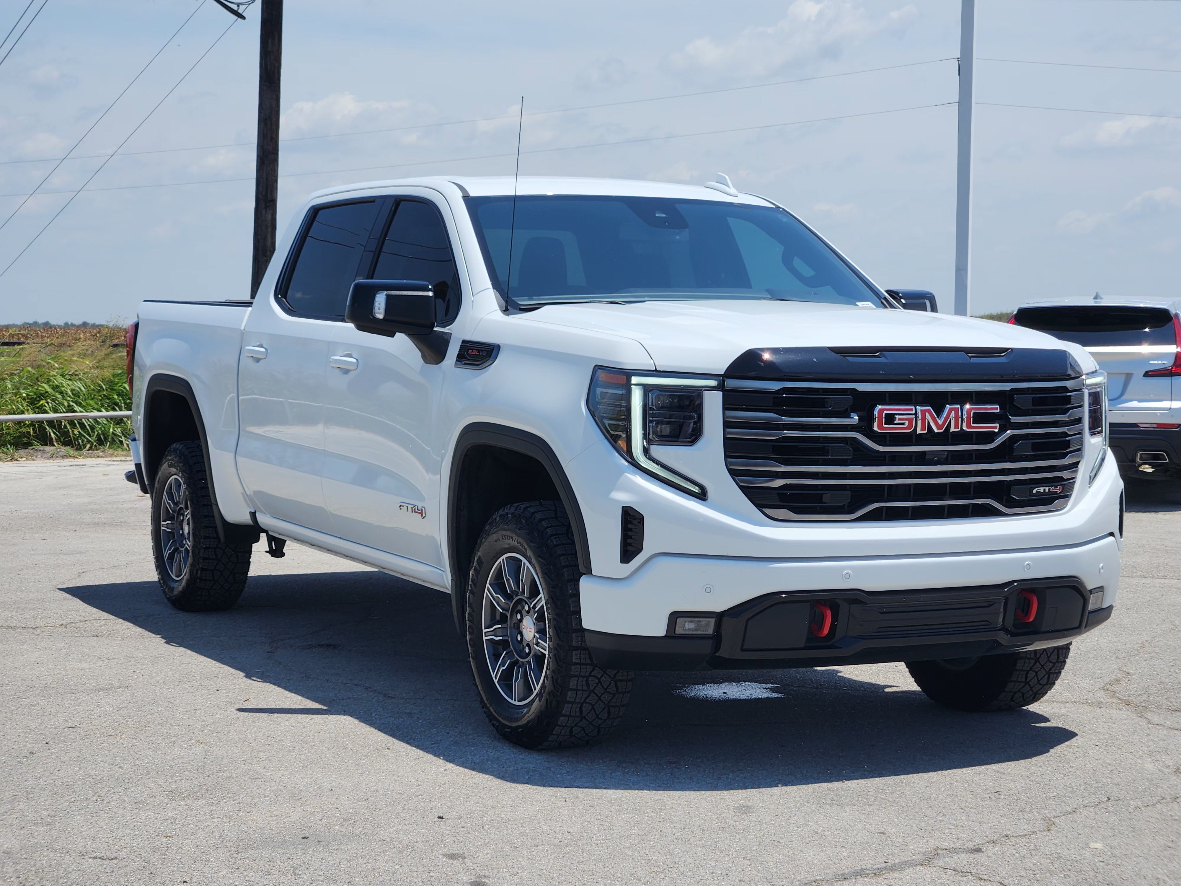 Used 2025 Summit White GMC AT4 image 3