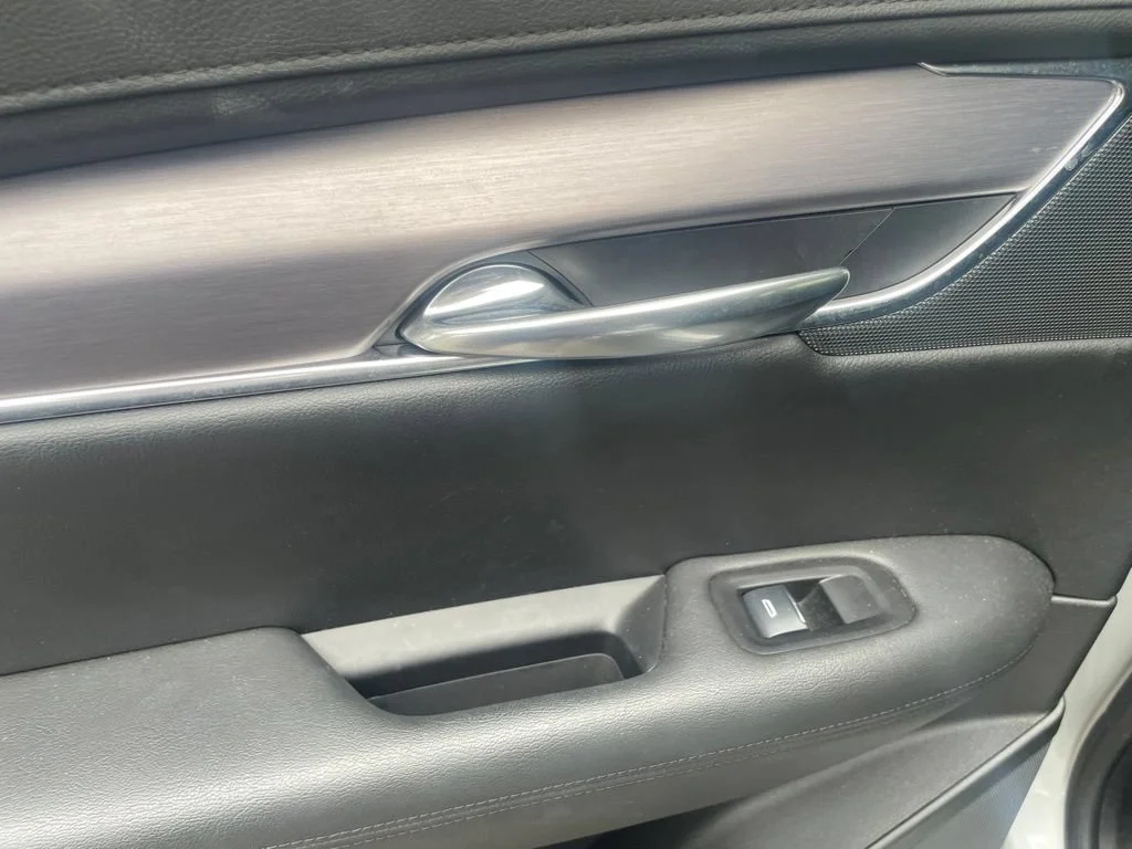 Used 2017 RADIANT SILVER METALLIC Cadillac Luxury FWD image 15
