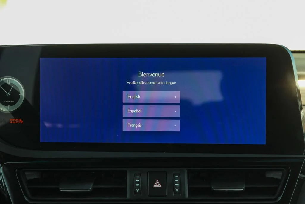 Used 2024 Gray Lexus 300h F SPORT Handling image 15