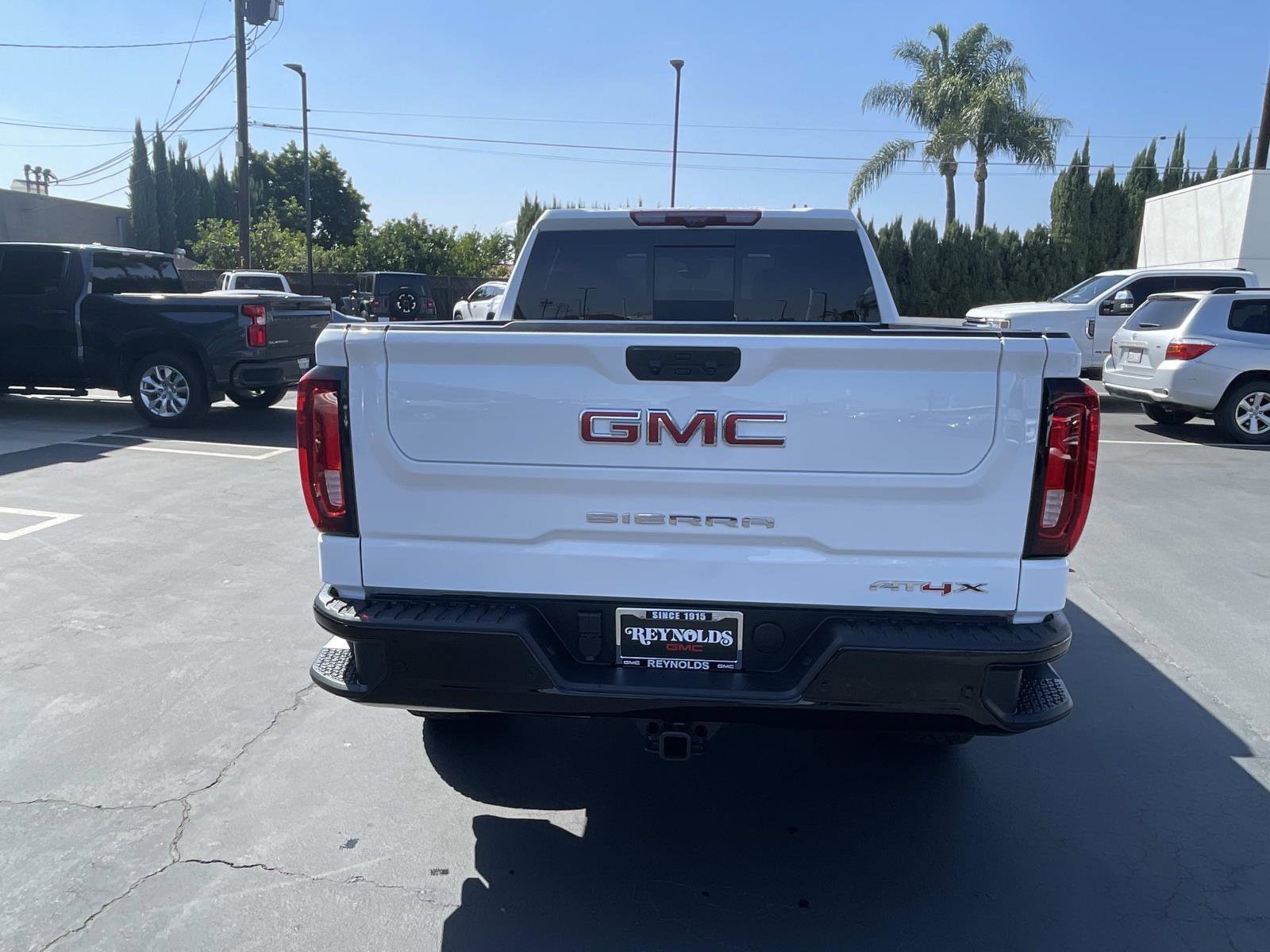 2026 GMC Sierra 1500 AT4X - Photo 6