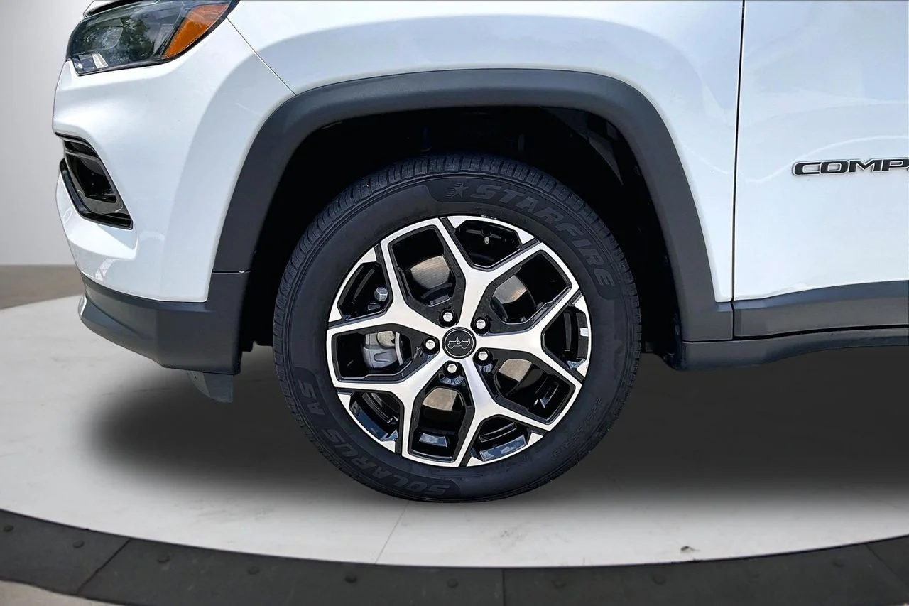 Certified Used 2025 White Jeep Limited image 31