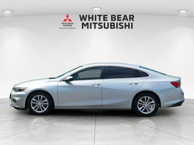 Used 2017 Silver Chevrolet Hybrid image 3