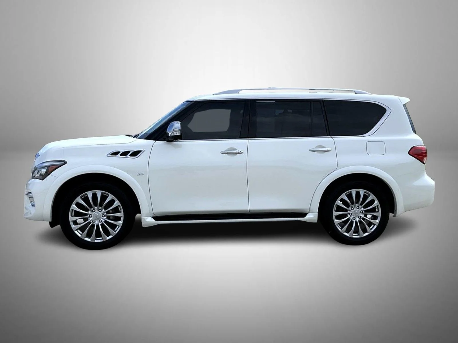Used 2017 White INFINITI Base image 8