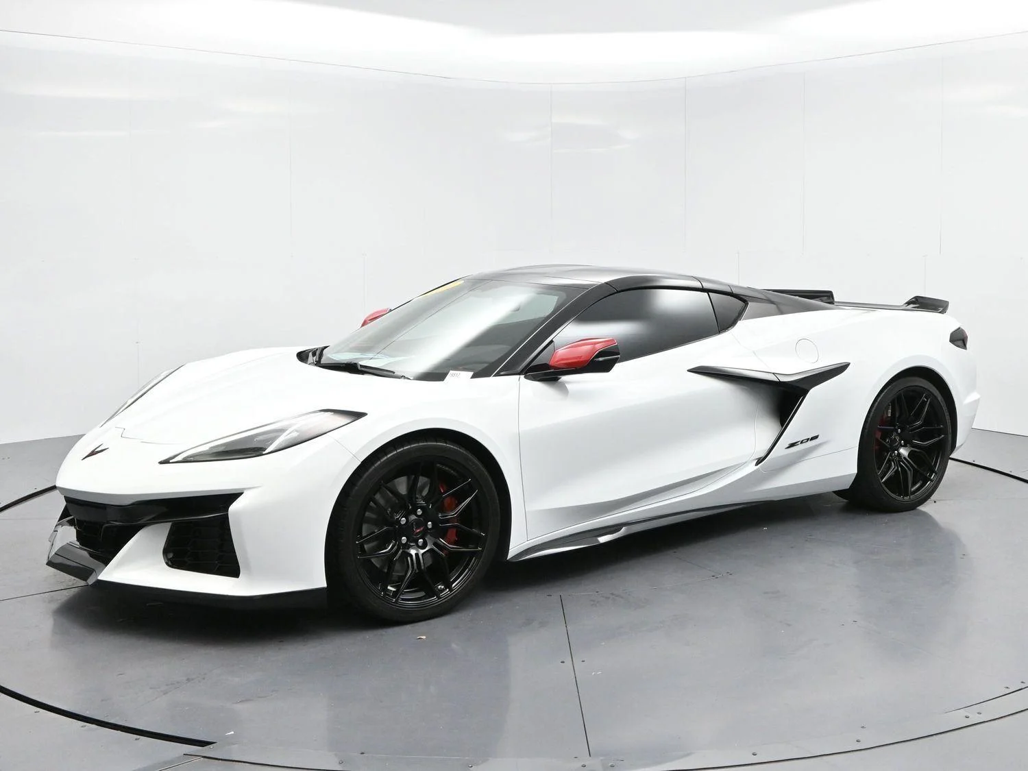 Used 2023 Arctic White Chevrolet 2LZ image 3