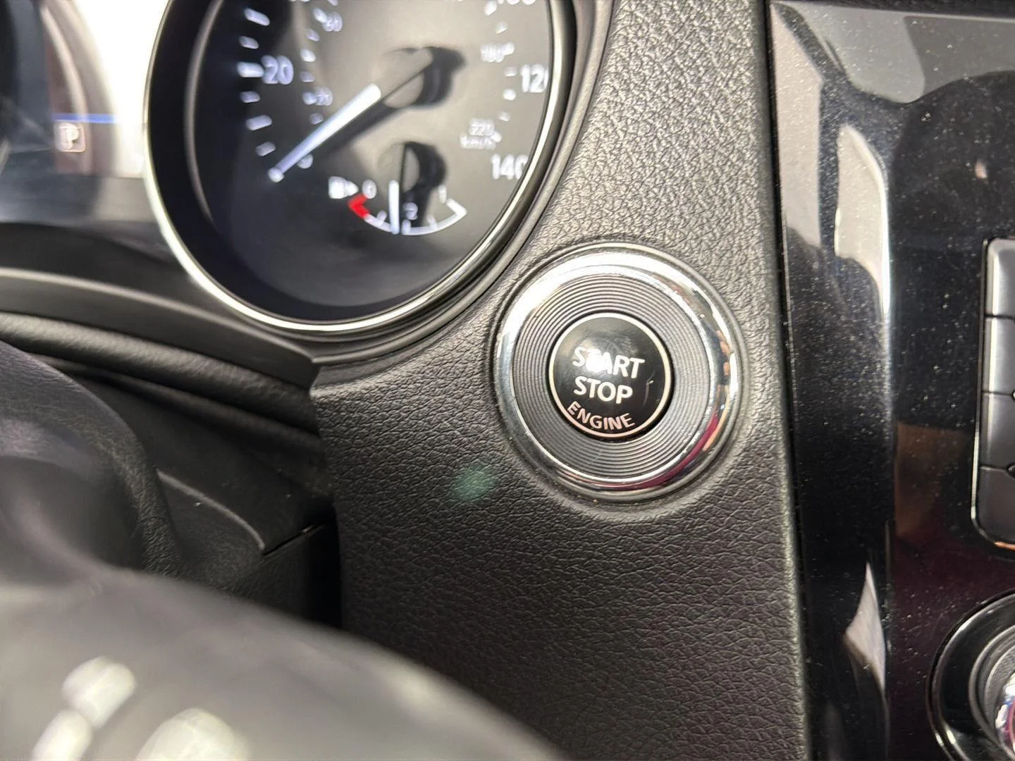 Used 2022 Magnetic Black Pearl Nissan SV image 28