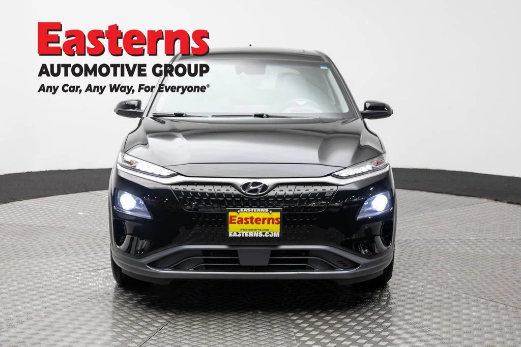Used 2021 Black Hyundai Ultimate image 2