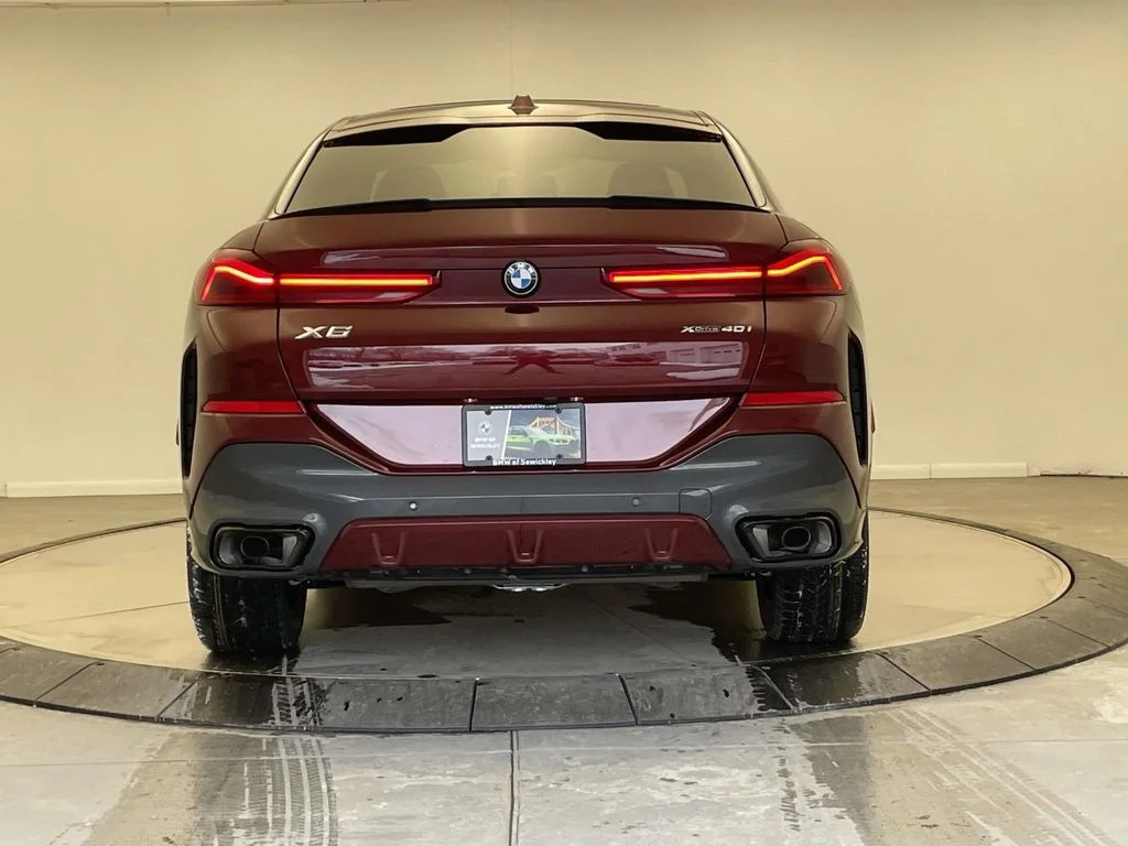 New 2026 Red BMW xDrive40i image 4