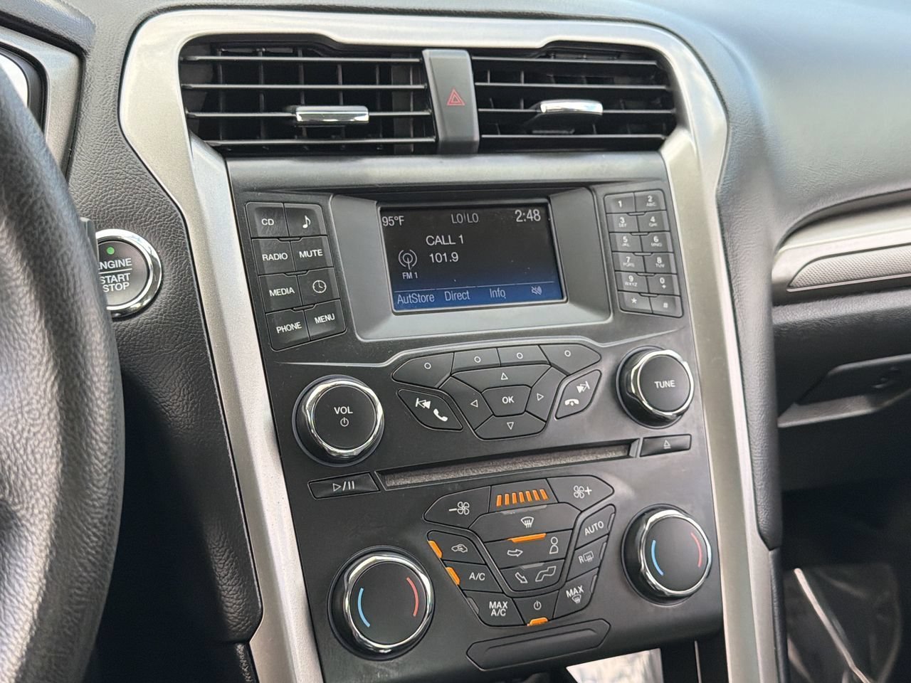 Used 2018 Oxford White Ford S image 20