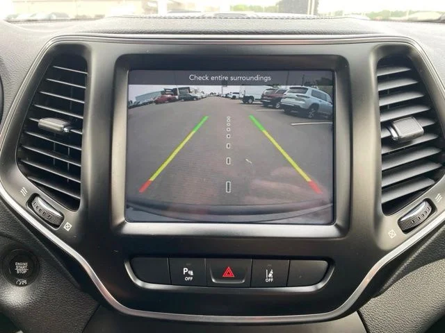 Used 2021 Gray Jeep Latitude Lux image 20