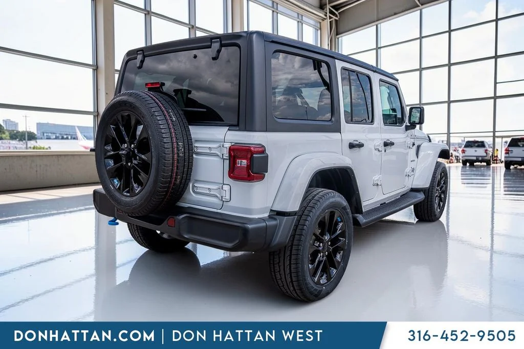 Used 2023 White Jeep Sahara 4xe image 31