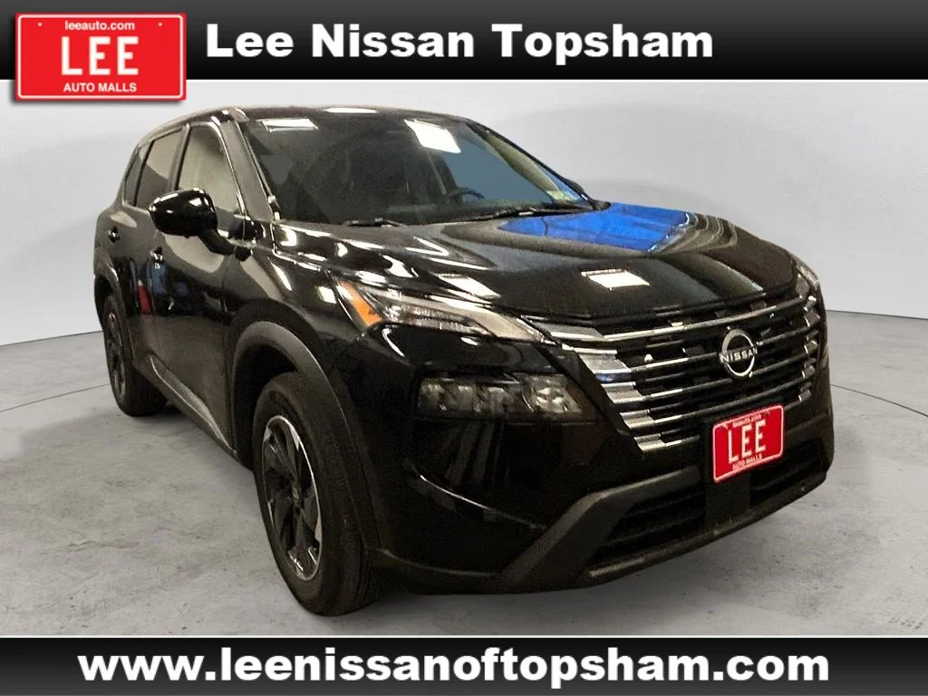 Used 2025 Super Black Nissan SV image 8
