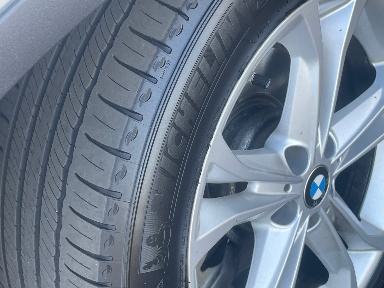Used 2020 Glacier Silver Metallic BMW xDrive30i image 9
