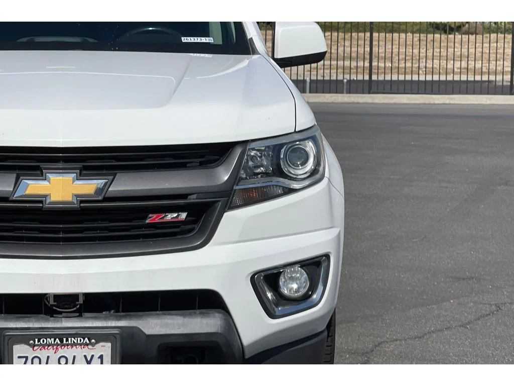 Used 2016 Summit White Chevrolet 4WD Z71 image 19