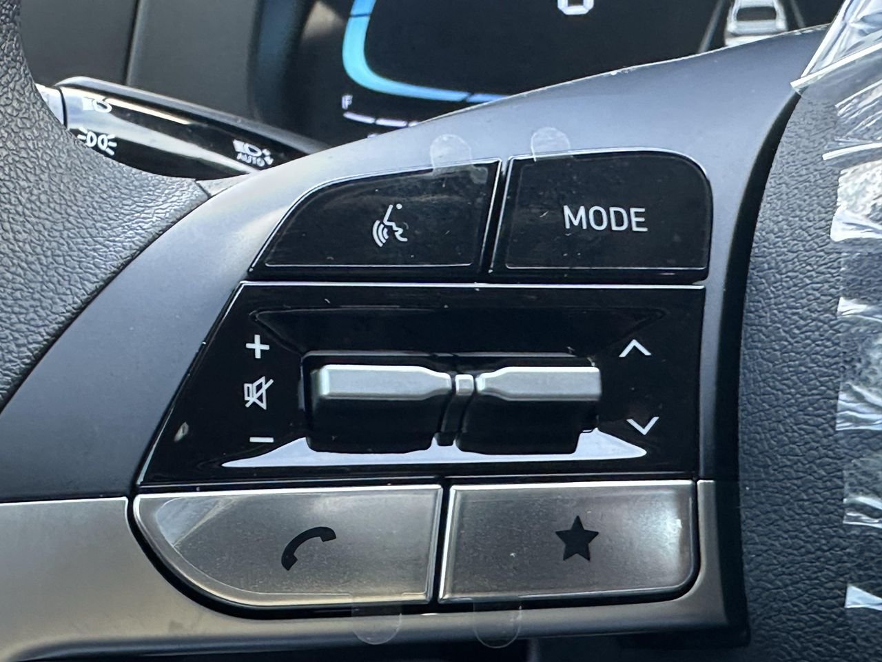 New 2026 Abyss Black Hyundai SE image 22
