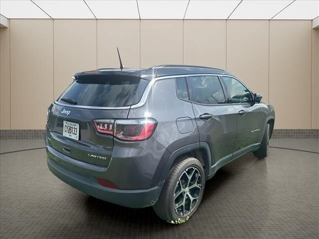 Used 2024 Gray Jeep Limited image 14
