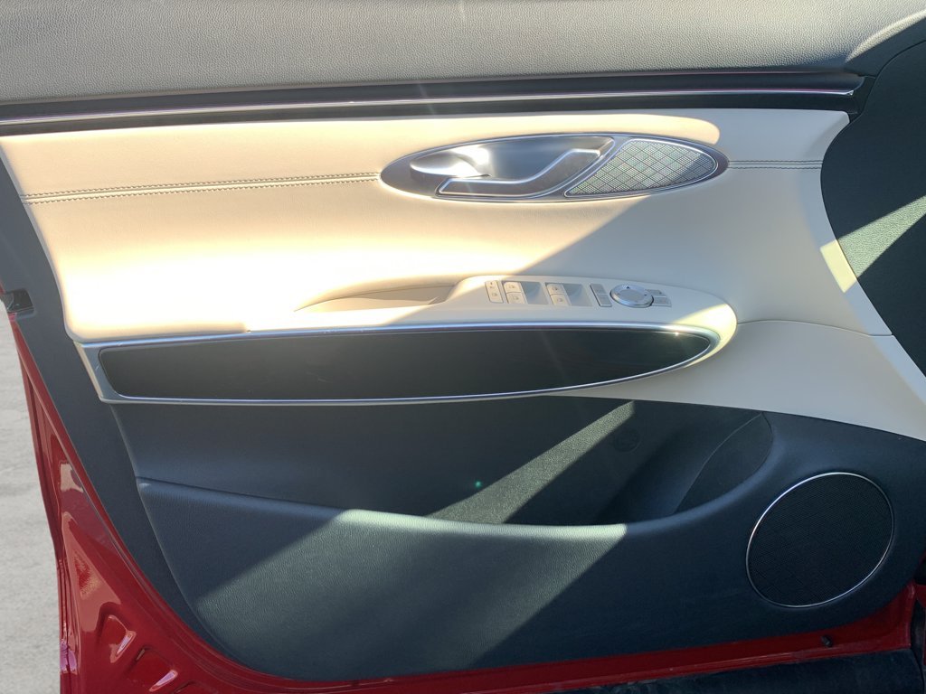 2026 GENESIS GV70 Standard - Photo 18