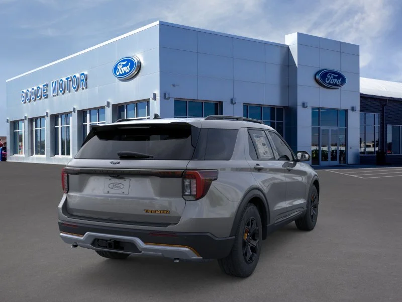 New 2026 Carbonized Gray Metallic Ford Tremor® image 31