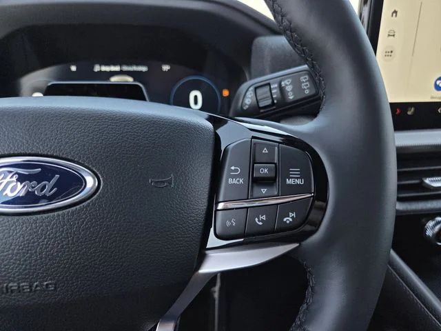 New 2026 Star White Metallic Tri-Coat Ford Platinum™ image 52