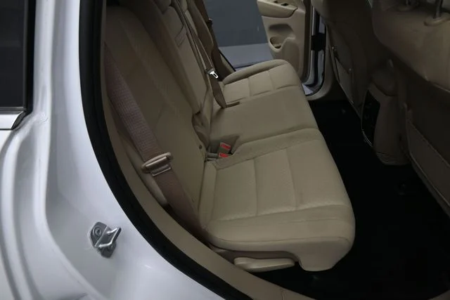 Used 2019 White Jeep Laredo E image 65