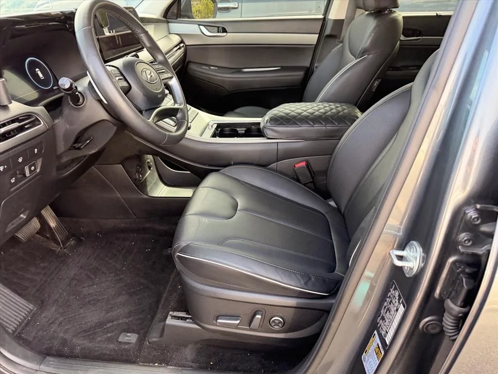 Used 2024 Gray Hyundai SEL image 24