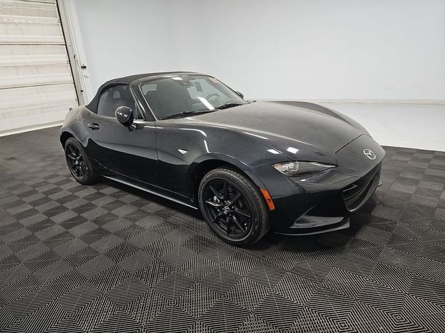 2023 Mazda MX-5 Miata Sport's photo