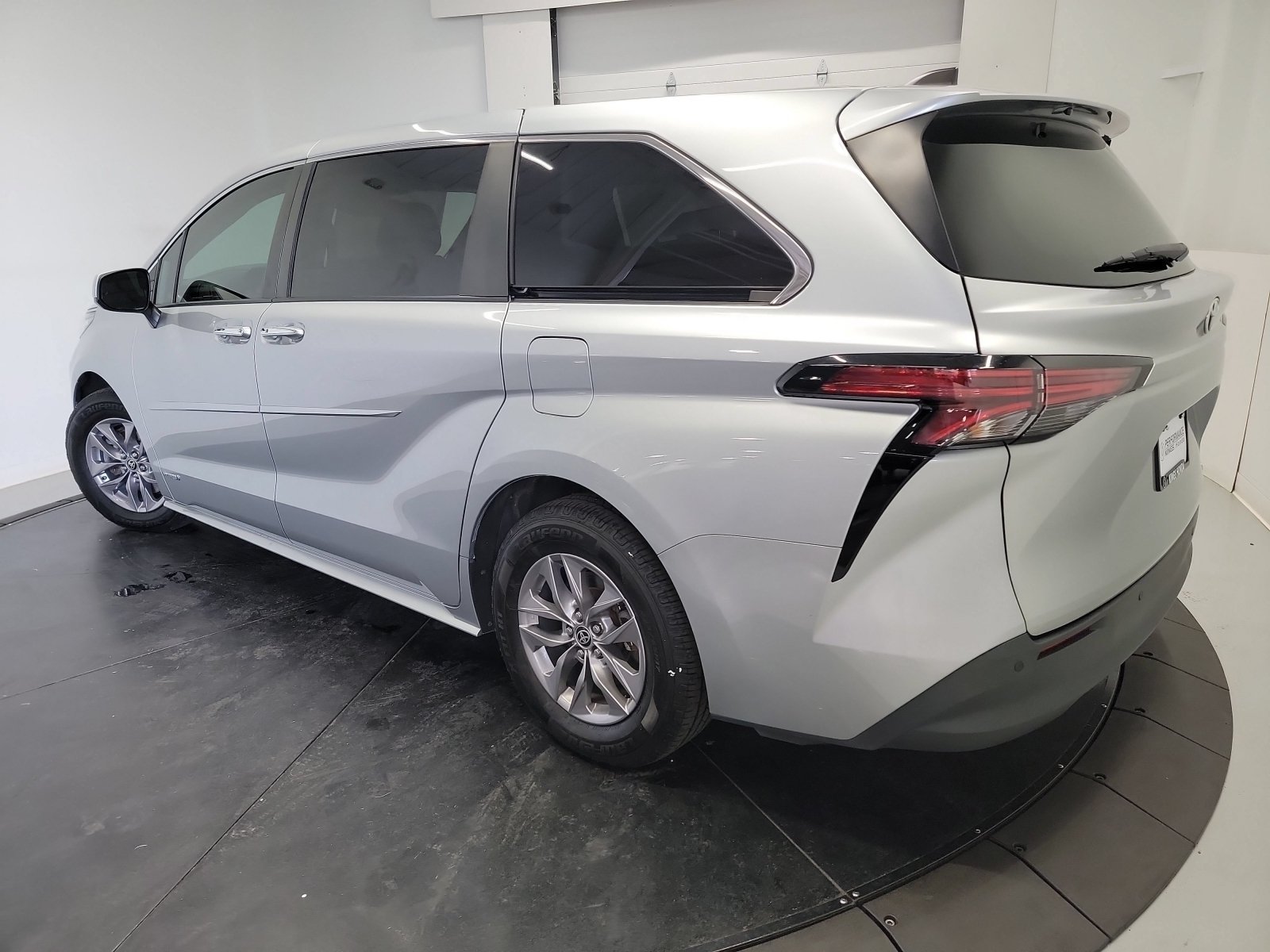Used 2021 Celestial Silver Metallic Toyota XLE image 5