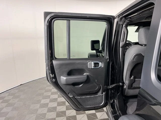 Used 2026 Black Jeep Rubicon image 38
