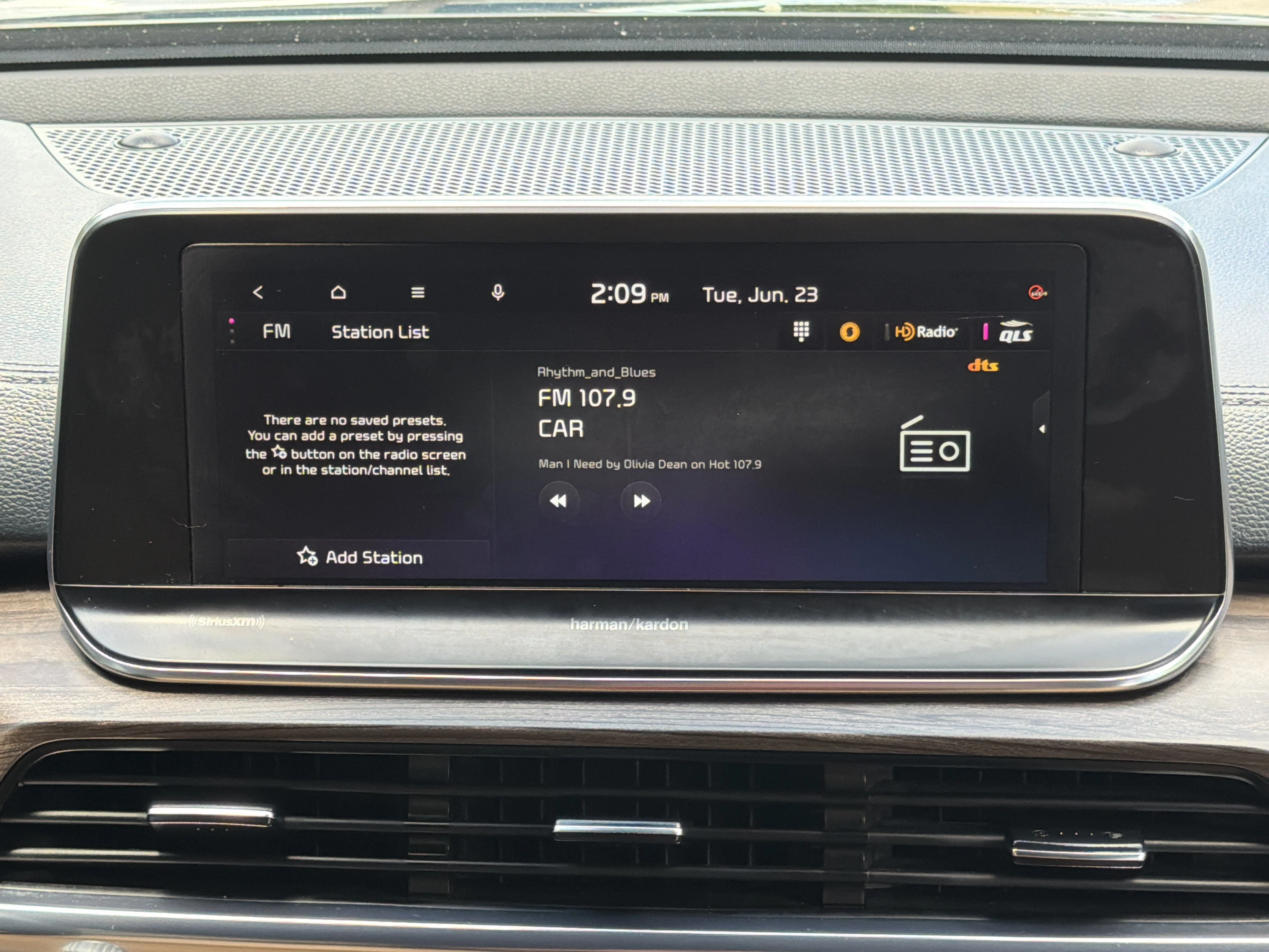 Used 2022 Ebony Black Kia SX image 5