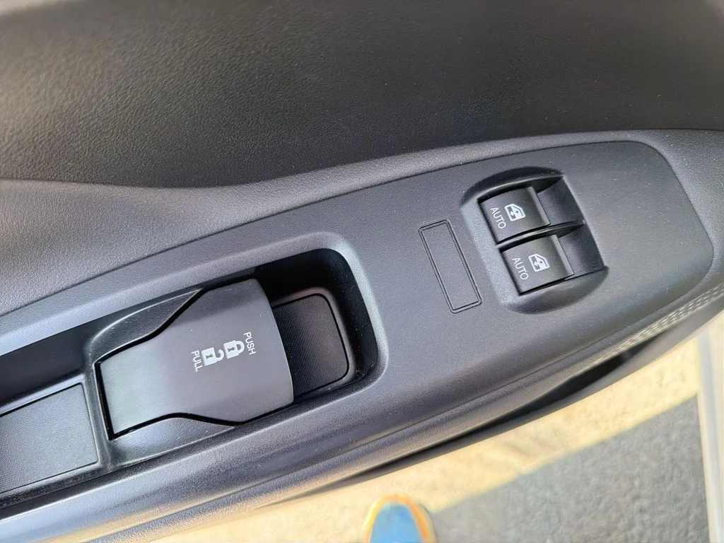 Used 2022 White Ram Base image 15