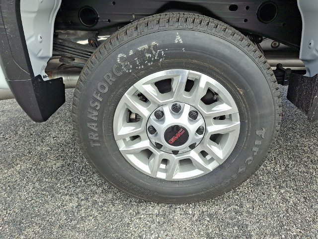 New 2026 Summit White GMC Pro image 8